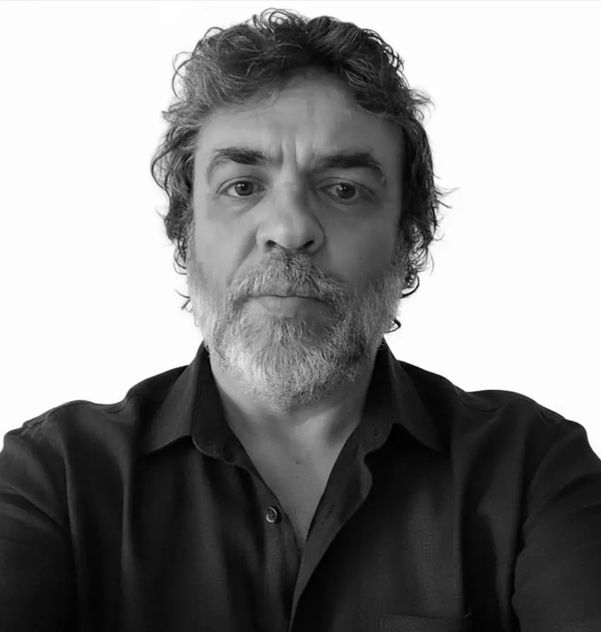 Ignacio Mendy, Gerente de Ventas de ATENAS®, promueve un servicio personalizado y de alta calidad, centrado en la eficiencia operativa y la seguridad laboral.